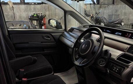 Honda Stepwgn III, 2006 год, 720 000 рублей, 3 фотография