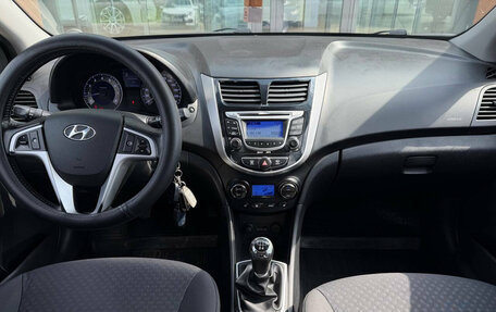 Hyundai Solaris II рестайлинг, 2012 год, 750 000 рублей, 12 фотография