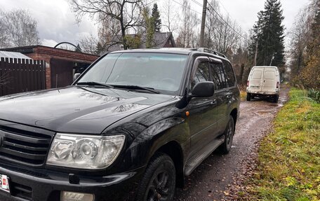 Toyota Land Cruiser 100 рестайлинг 2, 2005 год, 1 800 000 рублей, 1 фотография