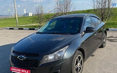 Chevrolet Cruze II, 2013 год, 800 000 рублей, 2 фотография
