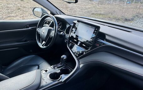 Toyota Camry, 2021 год, 2 900 000 рублей, 15 фотография