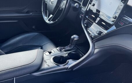 Toyota Camry, 2021 год, 2 900 000 рублей, 12 фотография