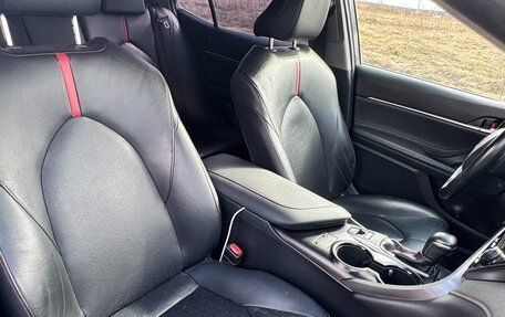 Toyota Camry, 2021 год, 2 900 000 рублей, 14 фотография