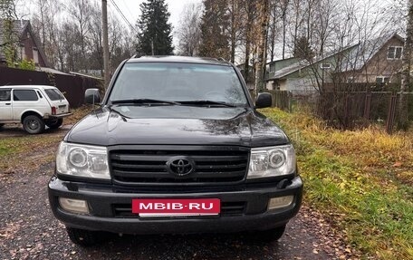 Toyota Land Cruiser 100 рестайлинг 2, 2005 год, 1 800 000 рублей, 2 фотография