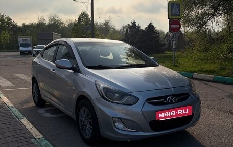 Hyundai Solaris II рестайлинг, 2011 год, 670 000 рублей, 3 фотография