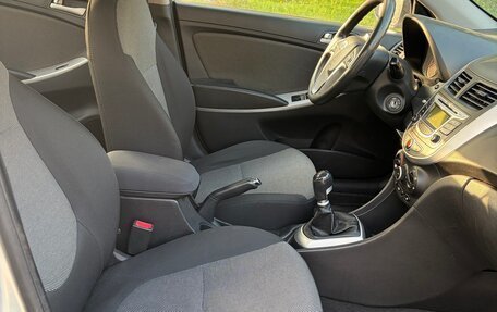 Hyundai Solaris II рестайлинг, 2011 год, 670 000 рублей, 13 фотография