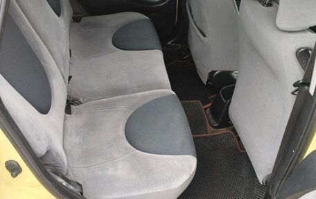 Honda Fit III, 2002 год, 199 999 рублей, 6 фотография