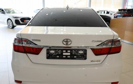Toyota Camry, 2017 год, 2 500 000 рублей, 6 фотография