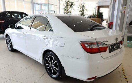 Toyota Camry, 2017 год, 2 500 000 рублей, 7 фотография
