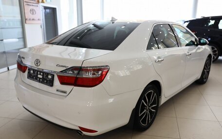 Toyota Camry, 2017 год, 2 500 000 рублей, 5 фотография