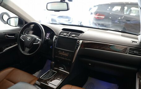 Toyota Camry, 2017 год, 2 500 000 рублей, 15 фотография