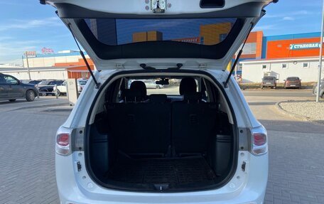 Mitsubishi Outlander III рестайлинг 3, 2014 год, 1 450 000 рублей, 7 фотография