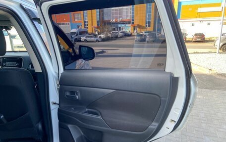 Mitsubishi Outlander III рестайлинг 3, 2014 год, 1 450 000 рублей, 10 фотография