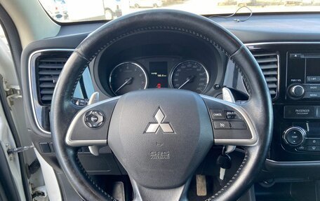 Mitsubishi Outlander III рестайлинг 3, 2014 год, 1 450 000 рублей, 20 фотография