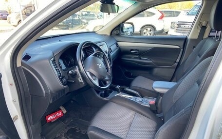 Mitsubishi Outlander III рестайлинг 3, 2014 год, 1 450 000 рублей, 16 фотография