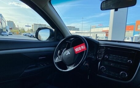 Mitsubishi Outlander III рестайлинг 3, 2014 год, 1 450 000 рублей, 28 фотография