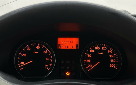 Renault Logan I, 2011 год, 370 000 рублей, 13 фотография
