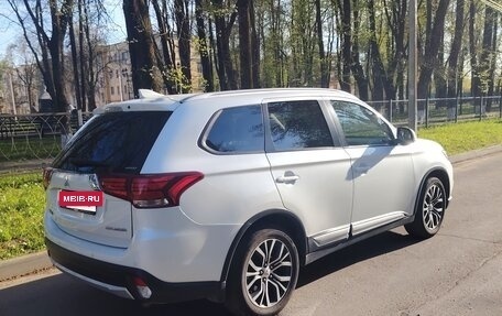Mitsubishi Outlander III рестайлинг 3, 2018 год, 1 730 000 рублей, 5 фотография