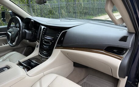 Cadillac Escalade IV, 2018 год, 4 000 000 рублей, 14 фотография