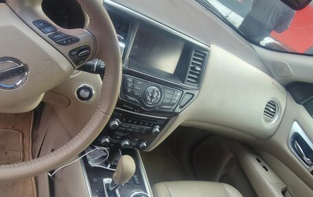 Nissan Pathfinder, 2014 год, 1 600 000 рублей, 8 фотография