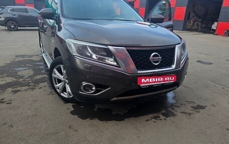 Nissan Pathfinder, 2014 год, 1 600 000 рублей, 2 фотография