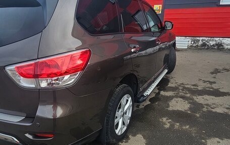 Nissan Pathfinder, 2014 год, 1 600 000 рублей, 10 фотография