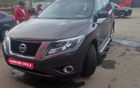 Nissan Pathfinder, 2014 год, 1 600 000 рублей, 13 фотография