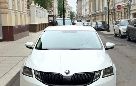 Skoda Octavia, 2017 год, 1 690 000 рублей, 8 фотография