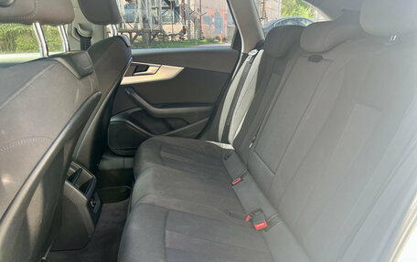 Audi A4, 2018 год, 1 999 000 рублей, 11 фотография
