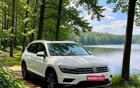 Volkswagen Tiguan II, 2017 год, 2 100 000 рублей, 1 фотография