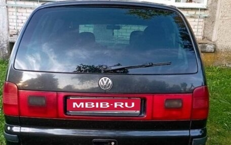 Volkswagen Sharan I рестайлинг, 2003 год, 320 000 рублей, 3 фотография