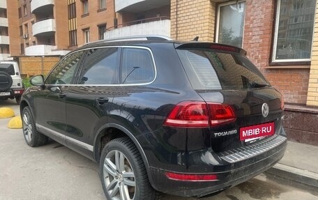 Volkswagen Touareg III, 2011 год, 2 200 000 рублей, 4 фотография
