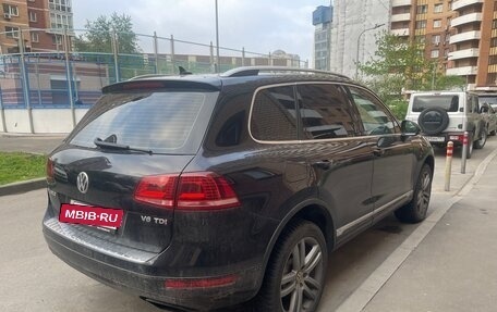 Volkswagen Touareg III, 2011 год, 2 200 000 рублей, 3 фотография