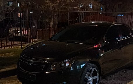 Chevrolet Cruze II, 2010 год, 900 000 рублей, 9 фотография