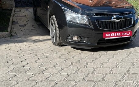 Chevrolet Cruze II, 2010 год, 900 000 рублей, 13 фотография