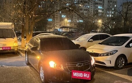 Chevrolet Cruze II, 2010 год, 900 000 рублей, 23 фотография