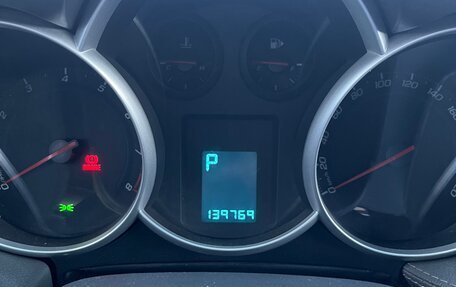 Chevrolet Cruze II, 2010 год, 900 000 рублей, 27 фотография