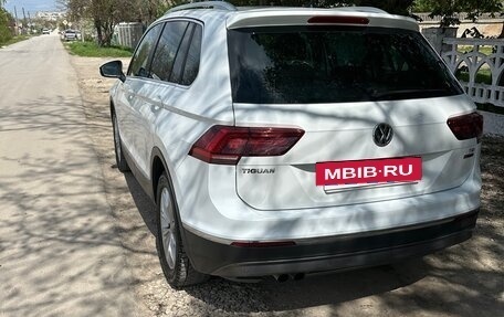 Volkswagen Tiguan II, 2017 год, 2 100 000 рублей, 5 фотография