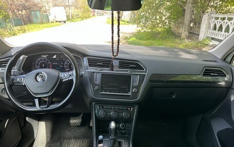 Volkswagen Tiguan II, 2017 год, 2 100 000 рублей, 16 фотография
