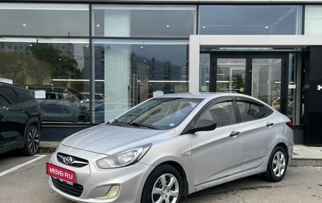 Hyundai Solaris II рестайлинг, 2012 год, 749 000 рублей, 1 фотография