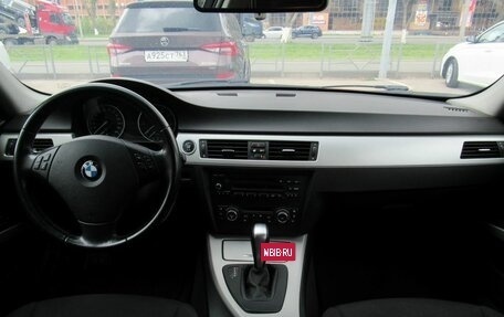 BMW 3 серия, 2011 год, 940 000 рублей, 12 фотография