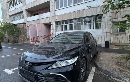 Toyota Camry, 2021 год, 3 470 000 рублей, 2 фотография