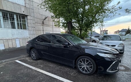 Toyota Camry, 2021 год, 3 470 000 рублей, 4 фотография