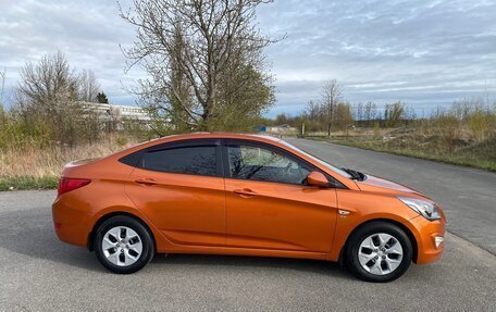 Hyundai Solaris II рестайлинг, 2015 год, 1 215 000 рублей, 5 фотография