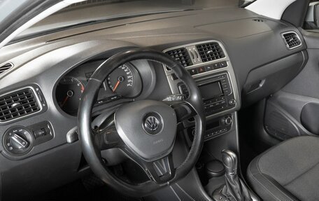 Volkswagen Polo VI (EU Market), 2017 год, 1 118 000 рублей, 5 фотография