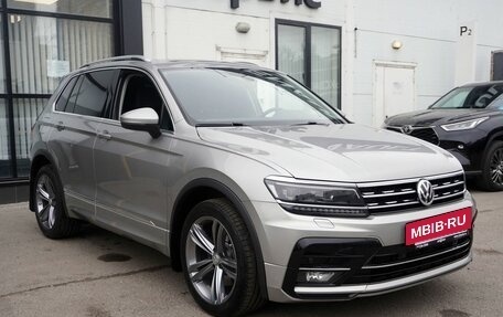 Volkswagen Tiguan II, 2019 год, 3 363 000 рублей, 3 фотография