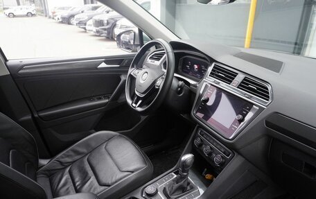 Volkswagen Tiguan II, 2019 год, 3 363 000 рублей, 12 фотография
