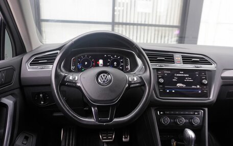 Volkswagen Tiguan II, 2019 год, 3 363 000 рублей, 13 фотография