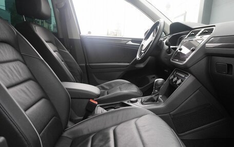 Volkswagen Tiguan II, 2019 год, 3 363 000 рублей, 11 фотография