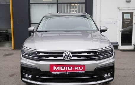 Volkswagen Tiguan II, 2019 год, 3 363 000 рублей, 2 фотография